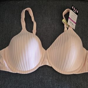 NWT Playtex Secrets 4747 All-Over Smoothing Underwire Bra - Size 38B